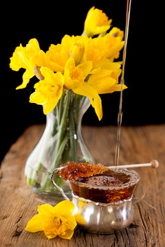 Spring tea and bouquet of daffodils
