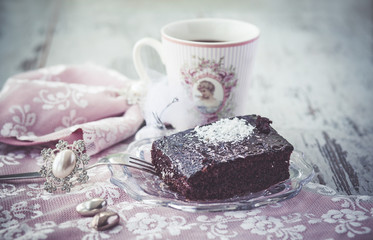 brownie cake vintage style