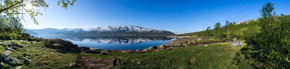 Fototapeta na wymiar Hamlagrovatnet lake
