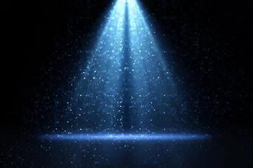 Foto op Aluminium Podiumlicht en blauwe glitterlichten op de vloer. Abstracte achtergrond voor het weergeven van uw product. Spotlight realistische straal © Bokehstore