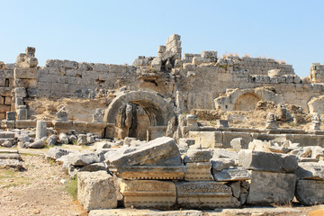 Fototapeta na wymiar The ruins of the ancient city Perge Turkey