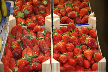 Strawberry on retail market for sale