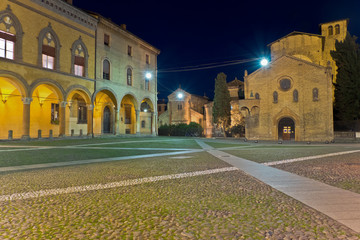 Fototapeta na wymiar Night View of Piazza Santo Stefano and Church, Bologna, Italy