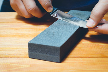 Sharpening knife.
