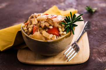 Small pasta with vegetables