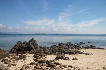 Fototapeta na wymiar beautiful scene, tropical sea and beach with blue sky background