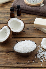noce di cocco,maschera esfoliante per il trattamento della pelle e del corpo