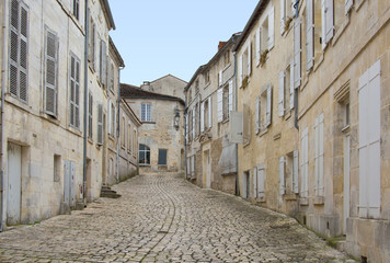 Ruelle pavée de Cognac, France