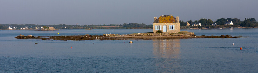 Fototapeta na wymiar saint cado