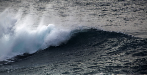 powerful ocean wave breaking
