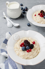 Oatmeal with berries for breakfast