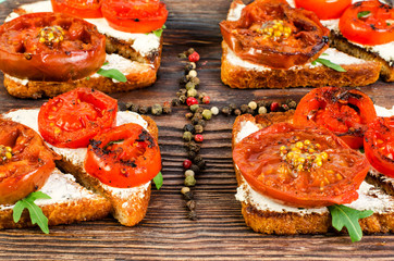 Vegetarian sandwiches pepper.