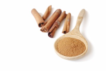 Cinnamon powder isolated