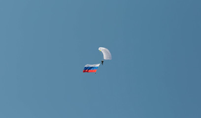 Paratrooper with Russian flag