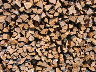 Brennholz-Stapel