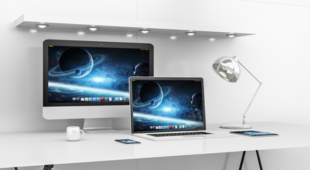 Fototapeta premium Nowoczesne białe biurko z komputerem i urządzeniami renderowania 3d
