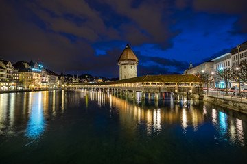 Fototapeta na wymiar Chapel Bridge in Lucerne Switzerland