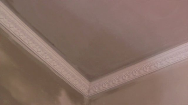 White ceiling cornices/repair room ceiling cornices white baseboards