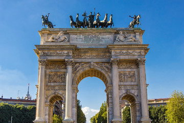 Fototapeta na wymiar Arco della Pace (Arch of Peace) in Milan, Italy