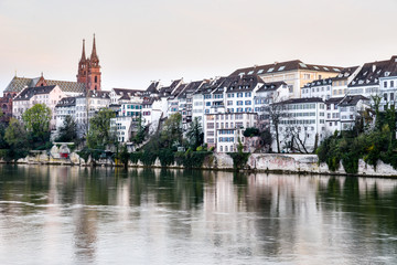 Grossbasel, Rhein und Münster am Abend, Schweiz