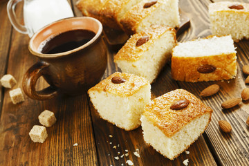 Semolina pie with coconut