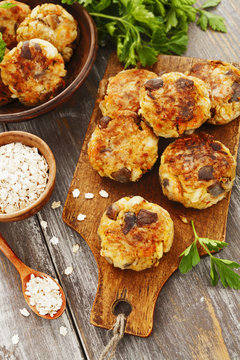 Vegetable cutlets with mushrooms