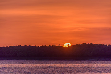青島海岸の夜明け
