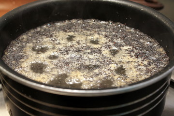 cooking process of poppy