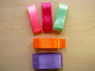 Color ribbon coils