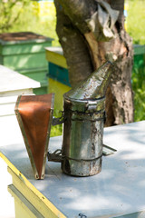 beekeeping bellows