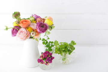 ラナンキュラス　春の花　生け花