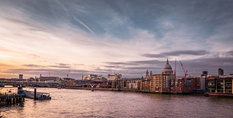 Fototapeta premium Panoramic view of London skyline