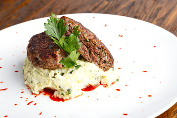 cutlets with mashed potatoes