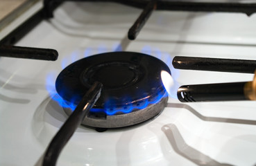 Ignition of the gas burner