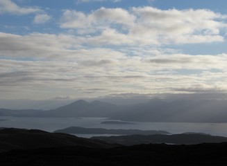 Obraz premium Mountains on the Isle of Skye from Applecross, Scotland