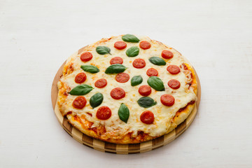 fresh pizza margherita