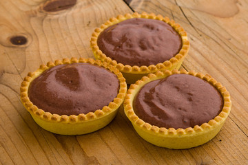 round chocolate tart
