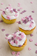 mini tart with pink hearts
