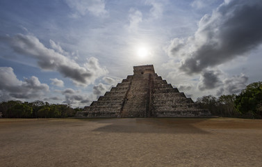Fototapeta na wymiar ancient site of Chichen ize in Yukatan region of Mexico