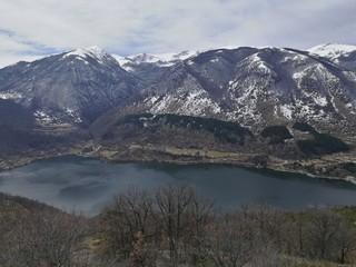 Naklejka na ściany i meble view of Lake Scanno in Abruzzo