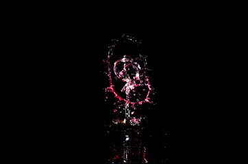 Images forming two drops of water when colliding after falling in water