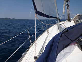 Plakat Sailing yacht on the sea