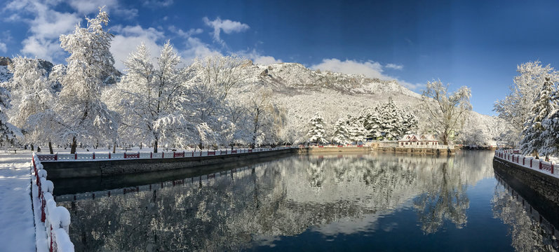halka a&ccedil;ık park alanında kış manzaraları