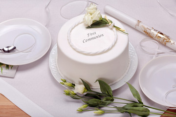 first holy communion cake on the table