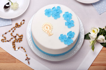 first holy communion cake on the table