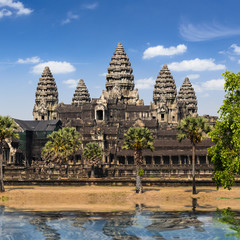 Fototapeta premium Angkor Wat, part of Khmer temple complex, popular among tourists ancient landmark and place of worship in Southeast Asia. Siem Reap, Cambodia.