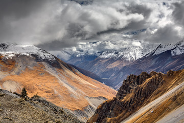 Valley on Annapurna circuit trek