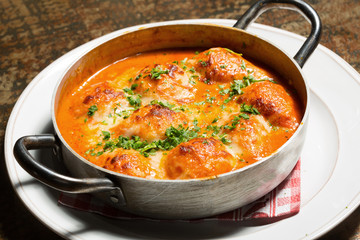 Meat balls with tomatoes sauce