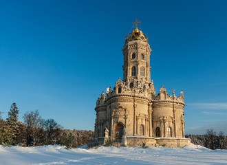 Fototapeta na wymiar Ancient church n Dubrovitsy, Russia