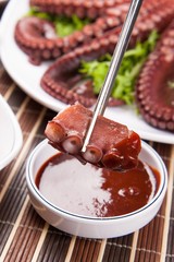 muneo sukhoe is Parboiled Octopus
